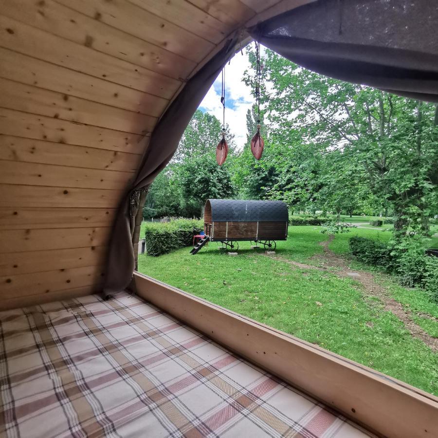 Camping De Thoissey *** מראה חיצוני תמונה