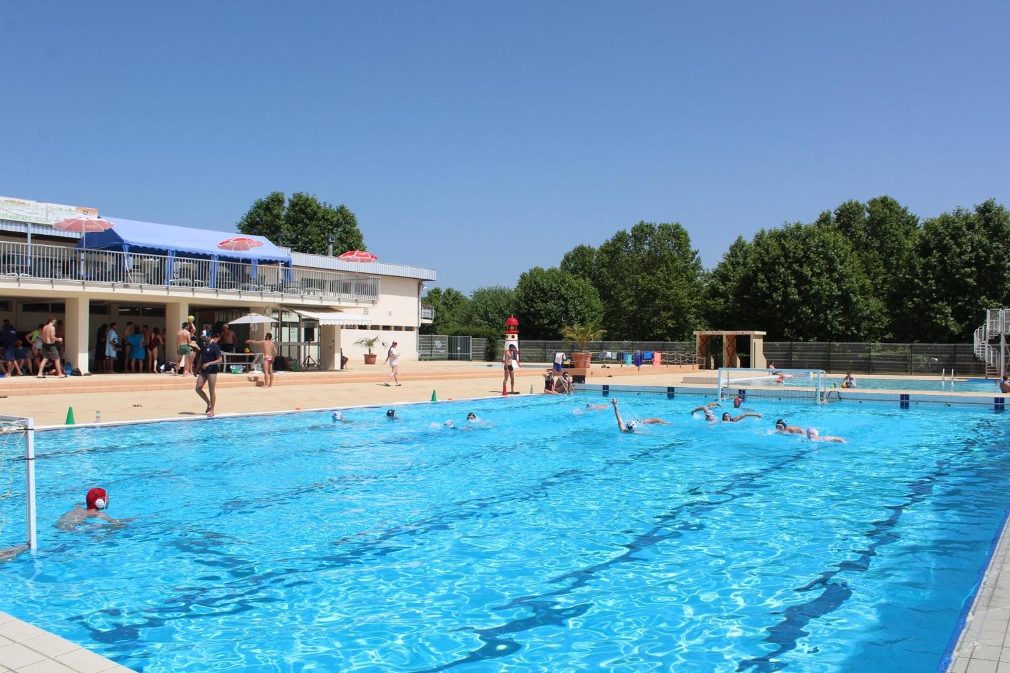 Camping De Thoissey *** מראה חיצוני תמונה