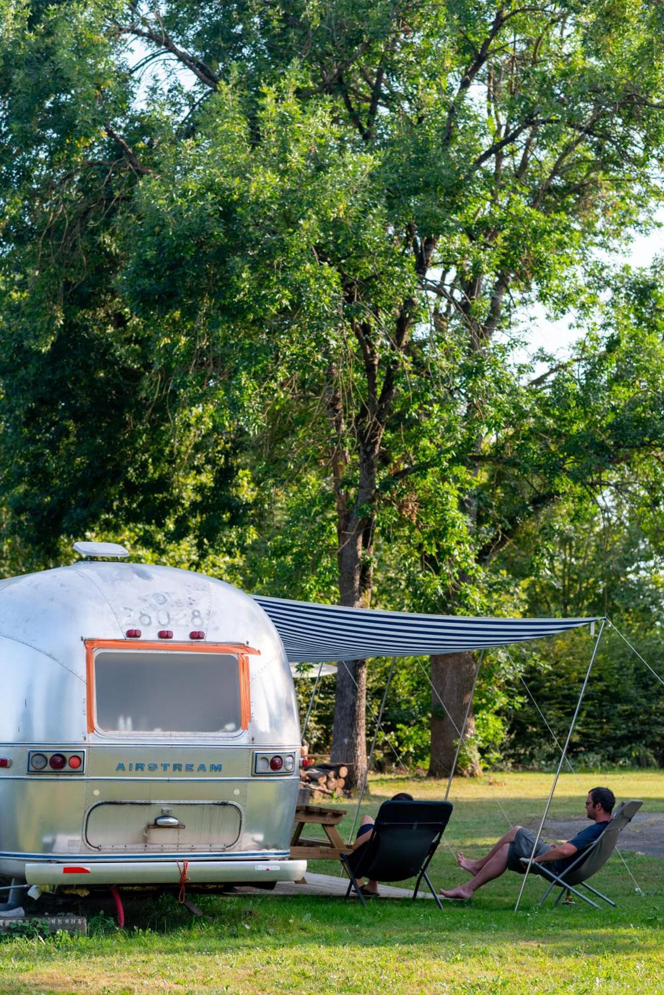 Camping De Thoissey *** מראה חיצוני תמונה