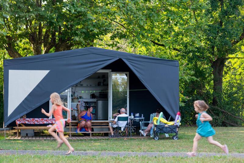 Camping De Thoissey *** מראה חיצוני תמונה
